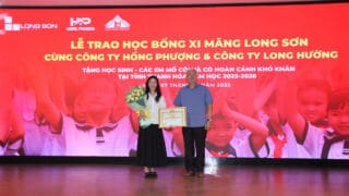 Công ty xi măng Long Sơn trao học bổng khuyến học năm học 2025-2026 cho học sinh tỉnh Thanh Hóa