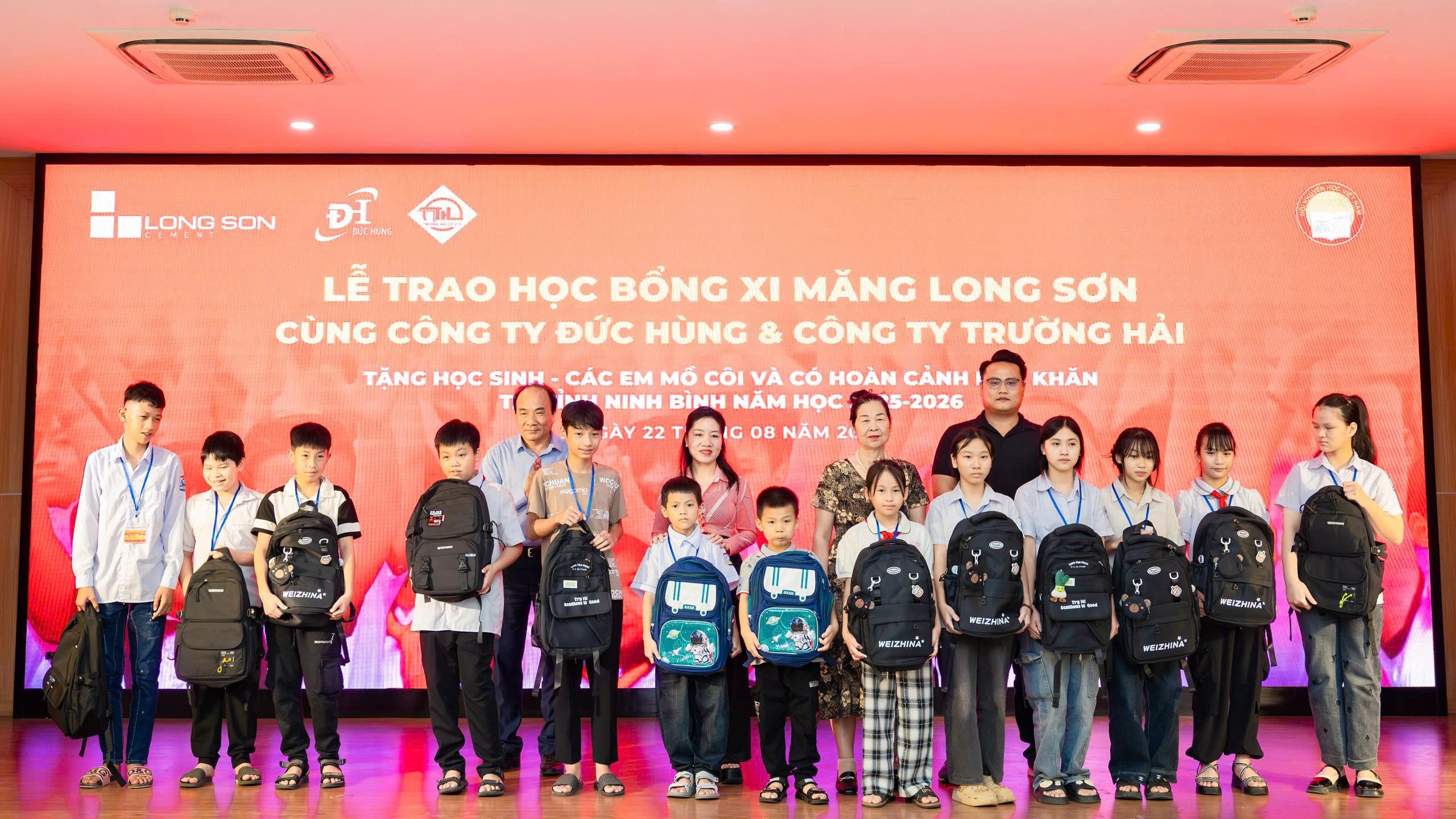 z6933302371565_385d37979ff30609eb0586949973c1d6